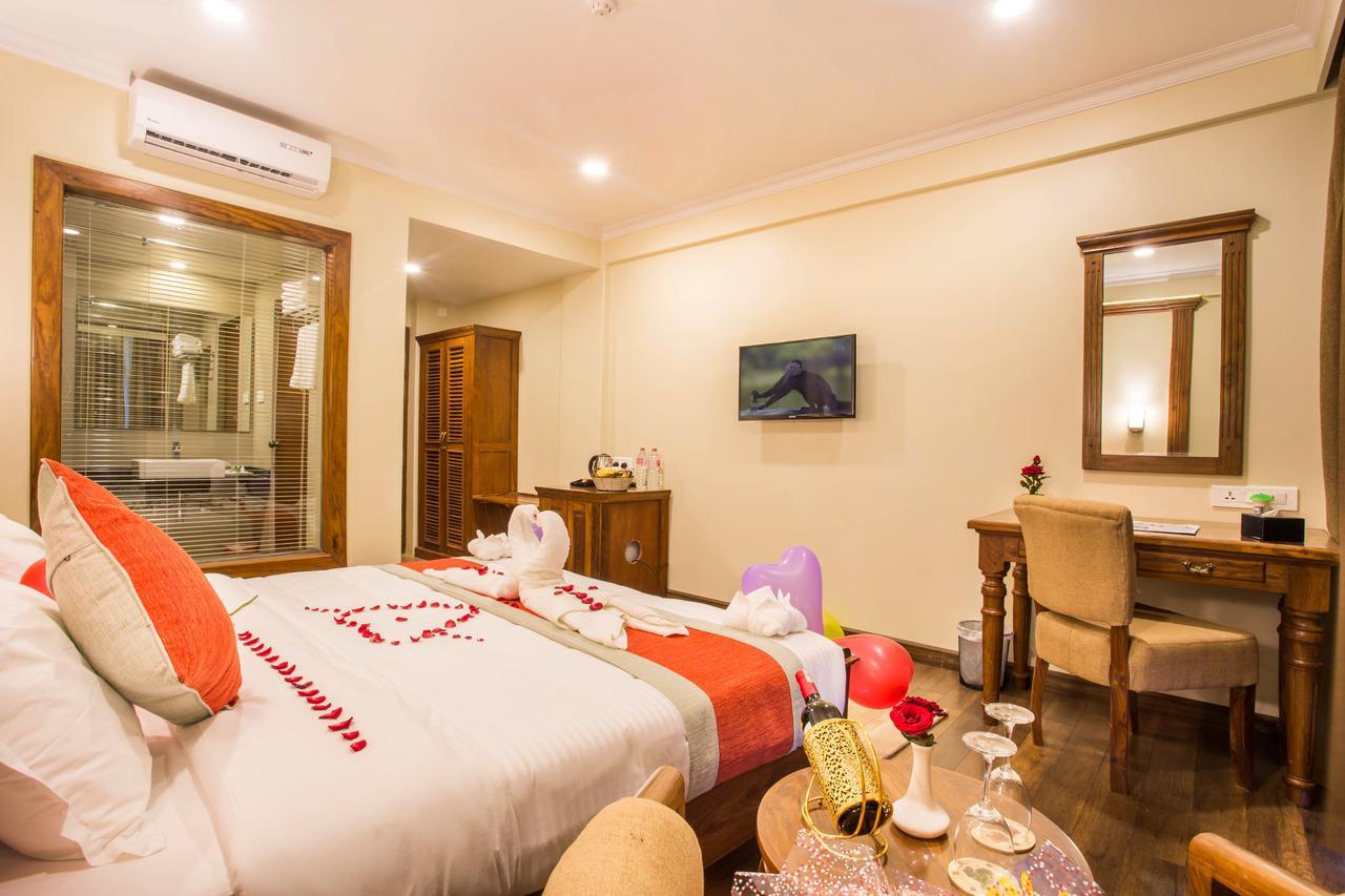 Hotel Portland Pokhara Extérieur photo