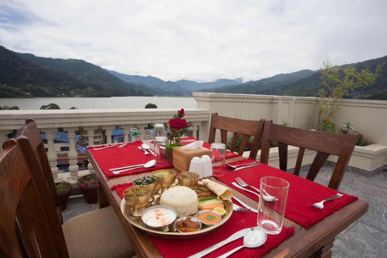 Hotel Portland Pokhara Extérieur photo