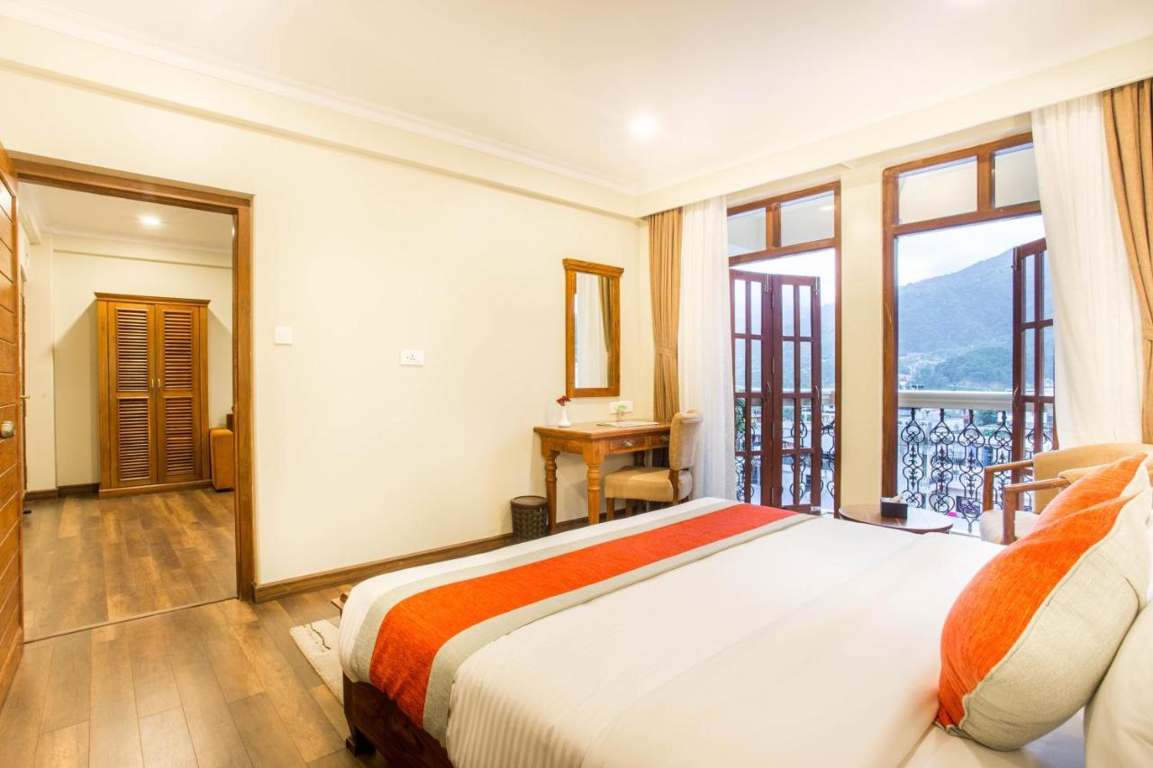Hotel Portland Pokhara Extérieur photo