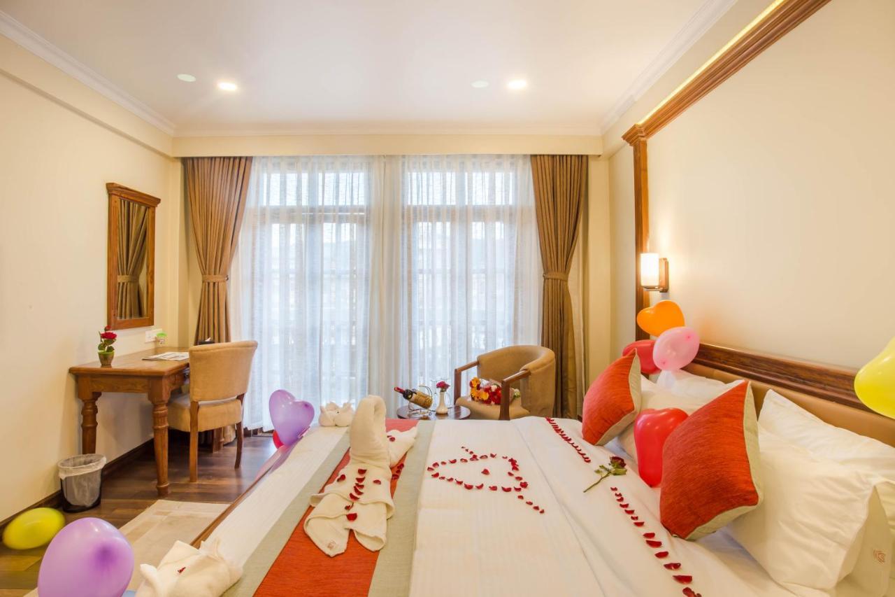 Hotel Portland Pokhara Extérieur photo