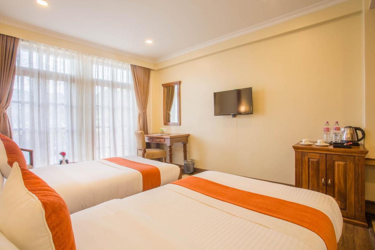 Hotel Portland Pokhara Extérieur photo