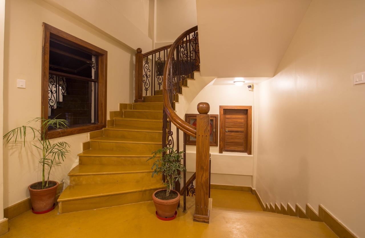 Hotel Portland Pokhara Extérieur photo